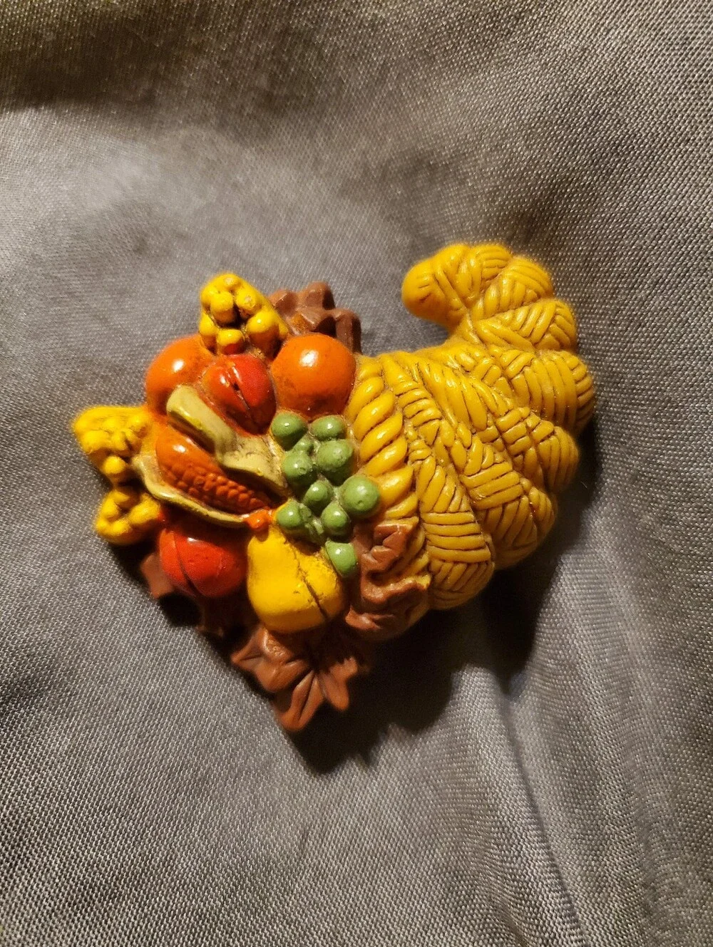 Vintage Hallmark holiday themed 3 piece plastic lapel pins